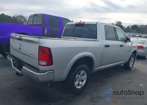 2016 Ram 1500 Outdoorsman z USA, uszkodzony, nr VIN 1C6RR7LG4GS106598